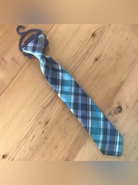 Chaps NWOT Boys clip on teal blue tie
